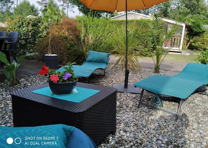 营地 Les Vignes 5*